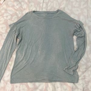 Soft and sexy ruffle sleeve